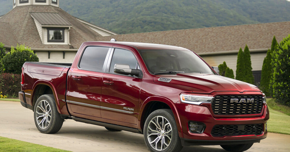 Ensimmäinen auto valmistui Australian uusimmalta tuotantolinjalta