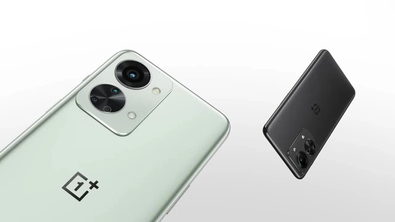 Tehokas 5G-älypuhelin OnePlus on tyylikäs malli, jossa on 12 Gt RAM-muistia, 256 Gt sisäistä muistia ja erittäin nopea 120 W:n laturi.