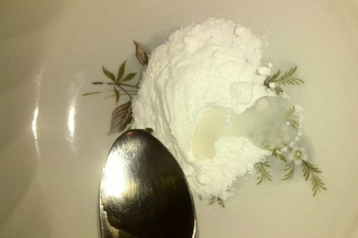 Vetyperoksidin ja ruokasoodan seos, joka muuttaa siivouksesi ikuisesti