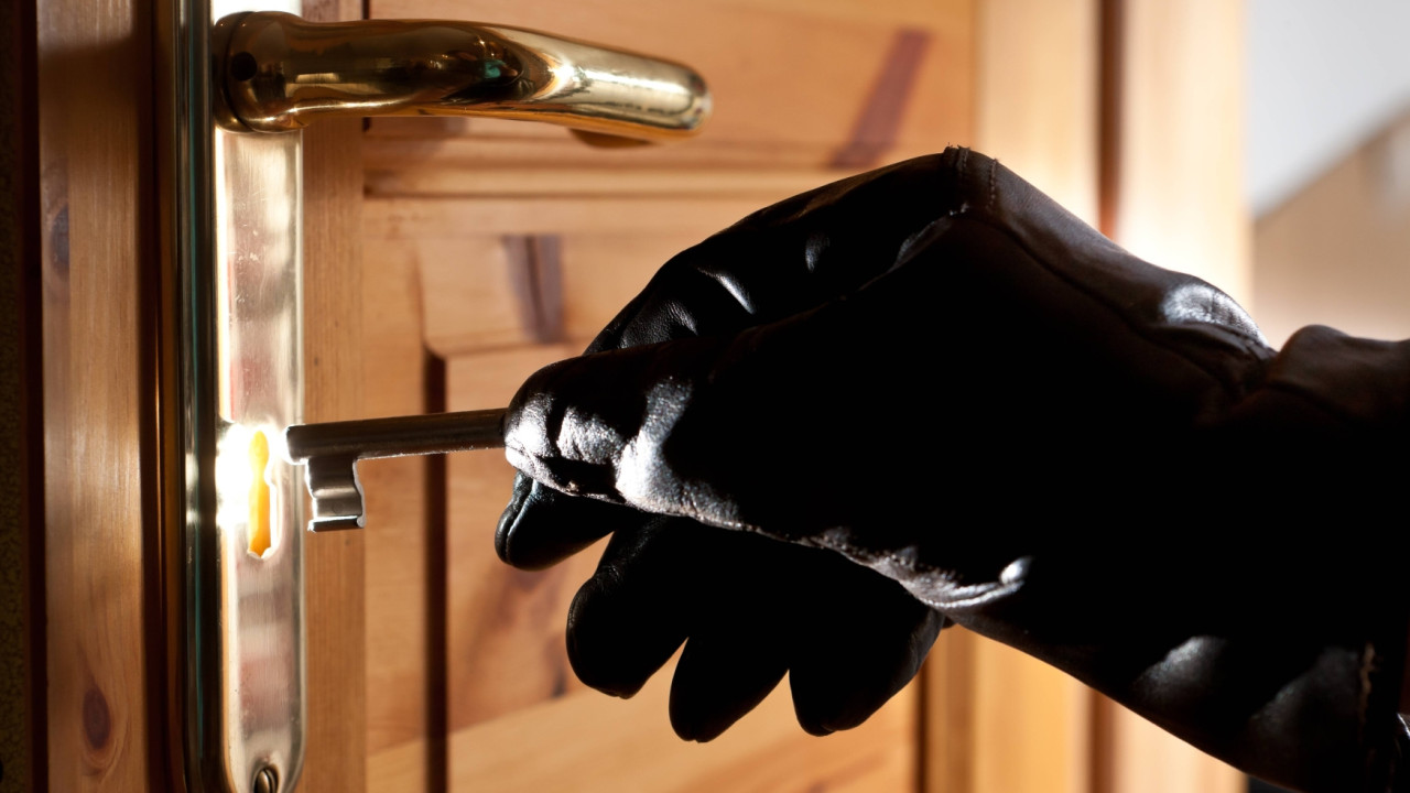 Lukkosepän mukaan tämä on yleisin virhe, jonka murtovarkaat tekevät ovellamme.
