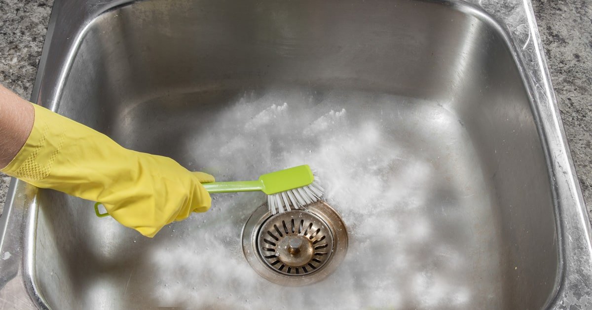 Nämä pienet virheet vahingoittavat ruostumattomasta teräksestä valmistettuja pintoja ja vaikeuttavat niiden hoitoa huomattavasti: vältä niitä!