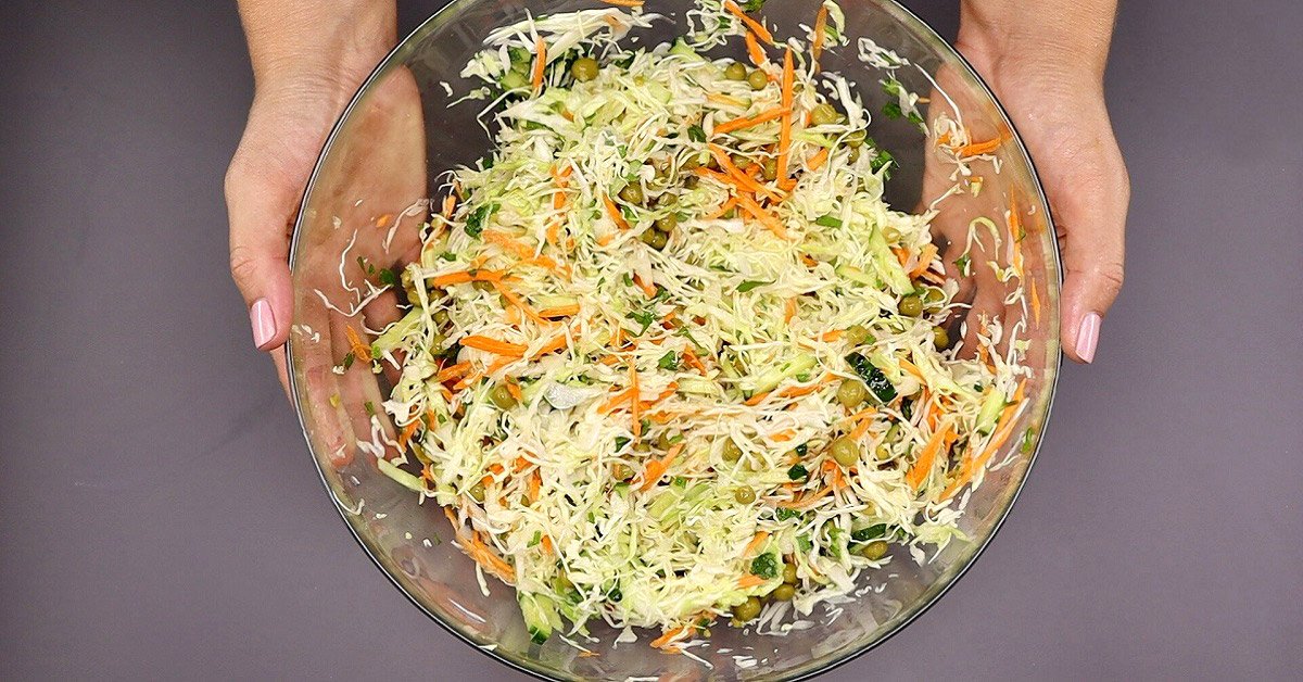 Koolslow-kaalisalaatti: et ole koskaan ennen maistanut näin hedelmäistä ja makeaa kaalia!