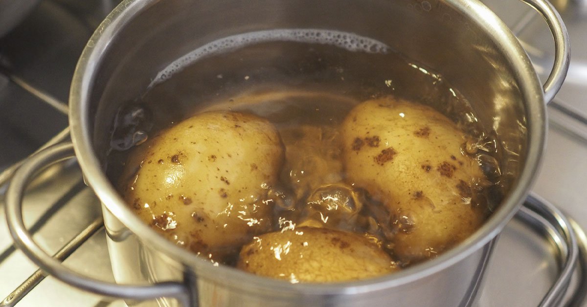 Selvisi, miksi ruoanlaiton jälkeen jäänyt kuuma vesi päätyy viemäriin.