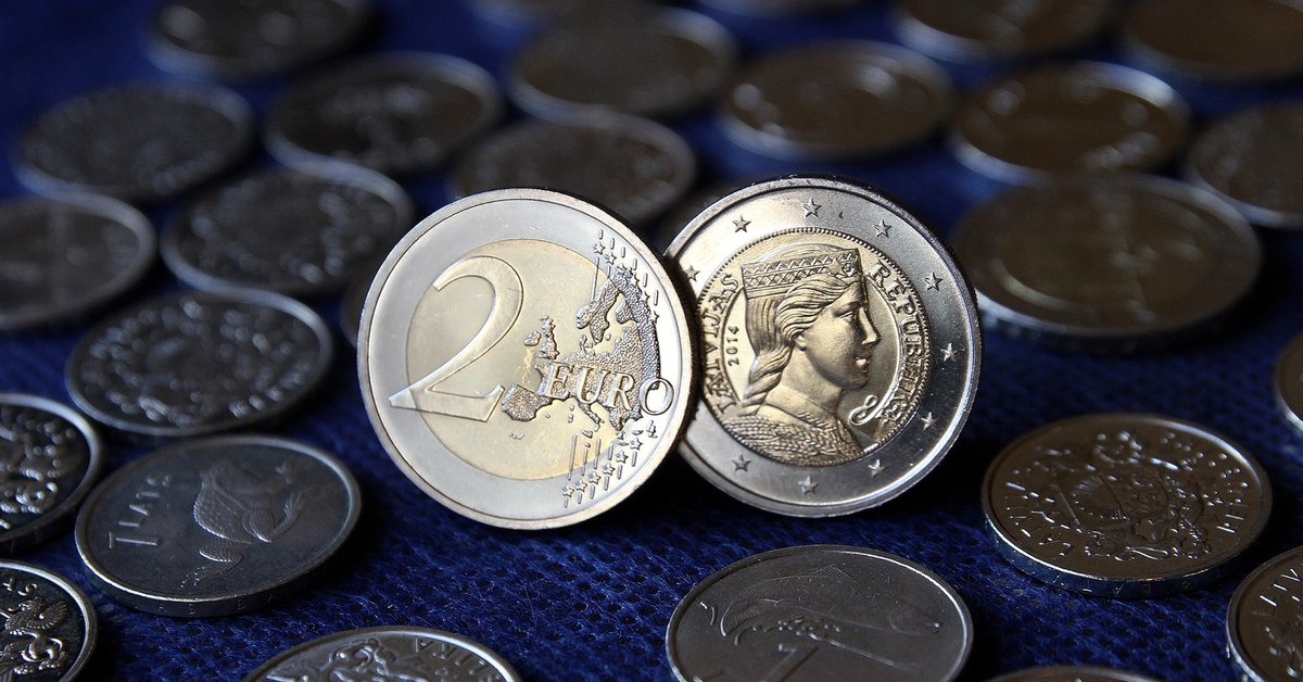 Voiko myyjä kieltäytyä ottamasta vastaan 5 tai 10 euron keräilykolikoitani?