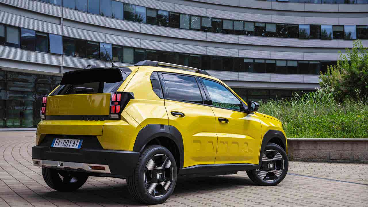 FIAT Grande Panda, sama ”ongelma” kuin 80-luvulla: 45 vuotta myöhemmin Elkann joutuu kohtaamaan saman ongelman.