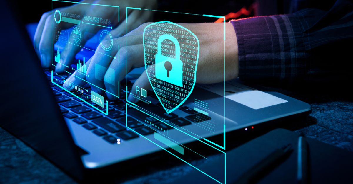 Matkapuhelimen uudelleenkäynnistäminen tai sammuttaminen: FBI:n suosittelema suojautumiskeino kyberhyökkäyksiltä.