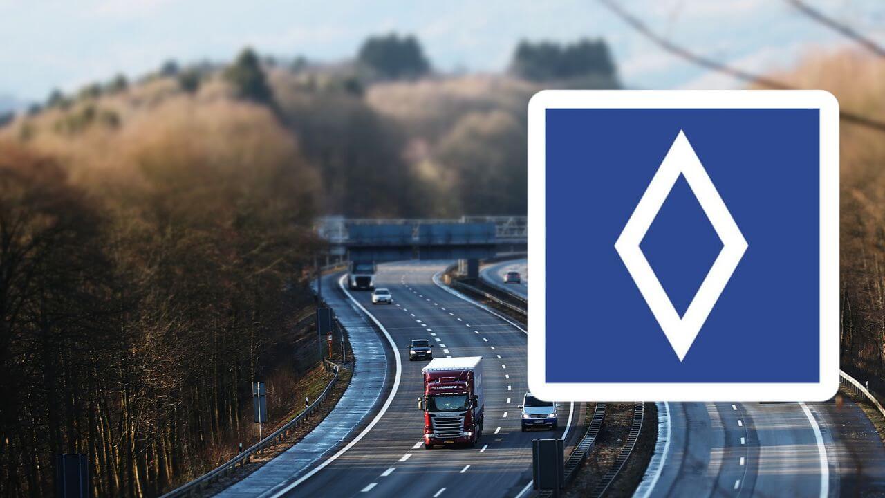 Euroopassa on otettu käyttöön uusi liikennemerkki: mitä rombinen liikennemerkki tarkoittaa?