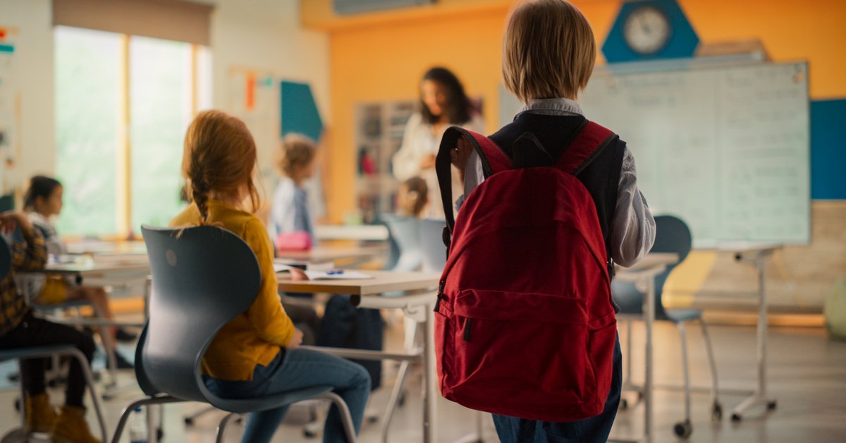 ”Tyttäreni opiskeli neljä vuotta Montessori-koulussa, ja nyt hän tarvitsee yksityisopetusta kuroakseen umpeen oppimisen viivästymän.”