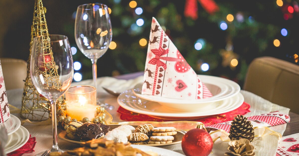 Joulukoristeet: 60 ideaa juhlapöydän koristeluun vuonna 2025