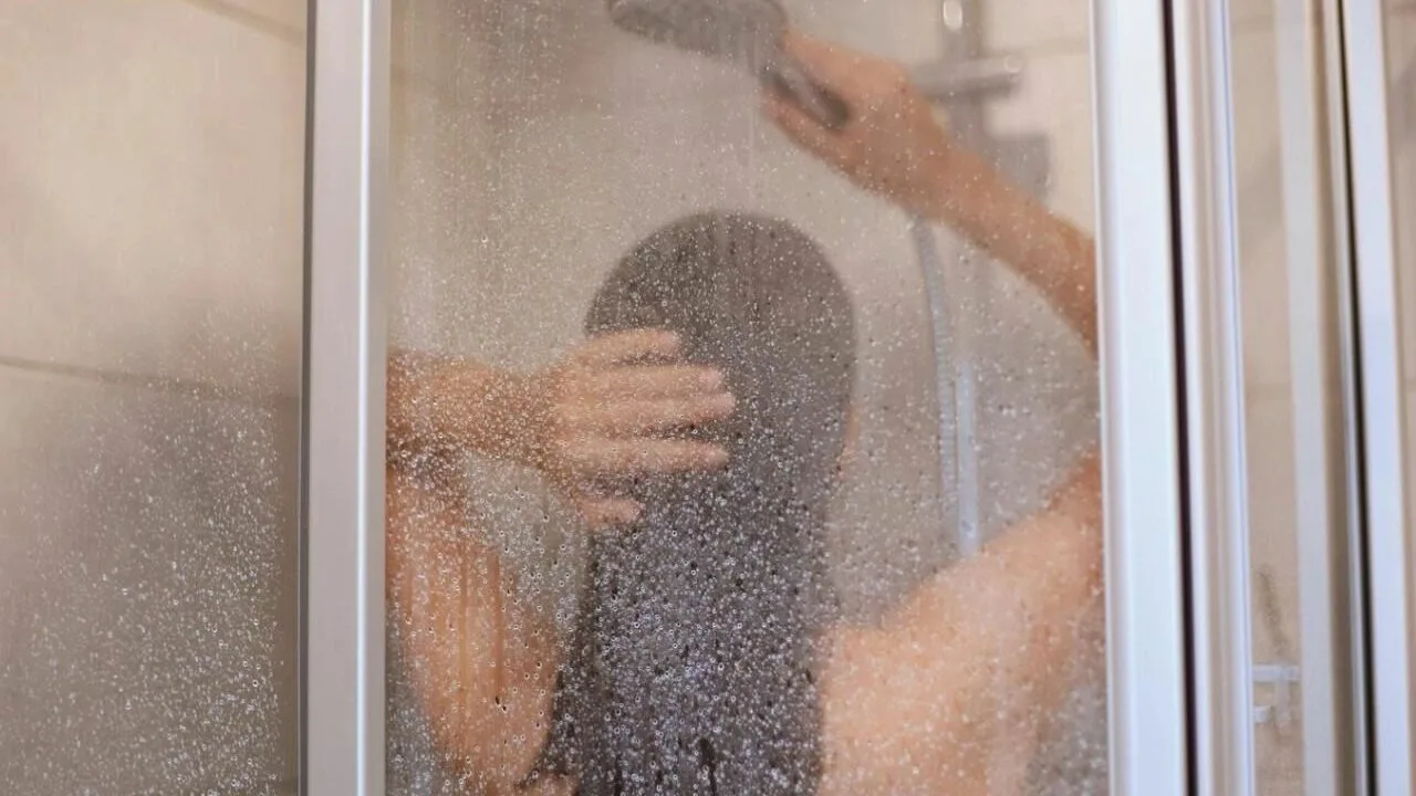 Terve ikääntyminen: kuinka monta kertaa viikossa pitäisi todella käydä suihkussa?