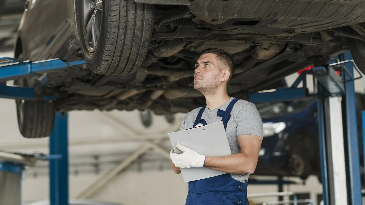 10 vuotta vanhojen autojen vuosittaisen katsastuksen poistaminen. Miksi EU:n liikenneministerit hylkäävät tällaisen turvallisuustoimenpiteen?
