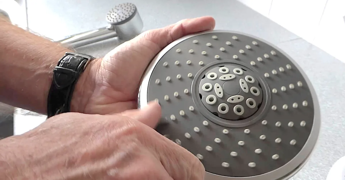 Tekniset asiantuntijat kertovat yleisimmästä virheestä, joka aiheuttaa suihkun lämmityselementtien palamisen ja sähkölaskun nousun.