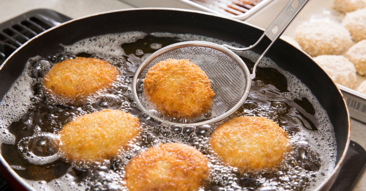 Tämä paistinpannu on valloittanut parhaiden kokkien sydämet! Se johtaa lämpöä erinomaisesti eikä ruoka tartu siihen kiinni.