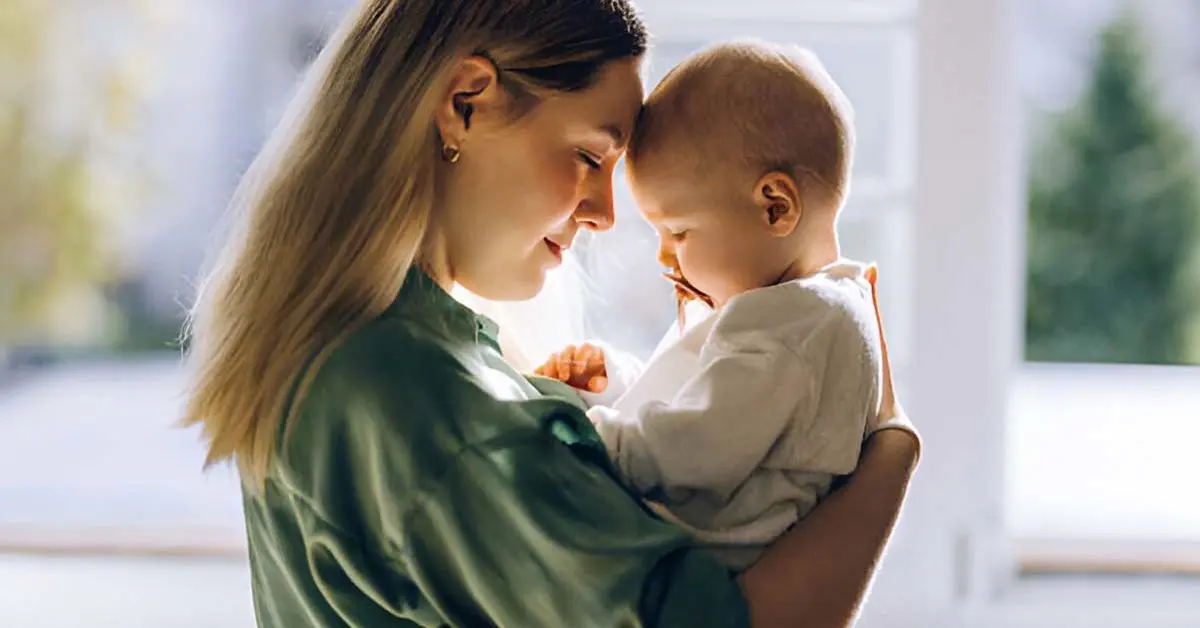 Hyvästi, siviilisäätyjen rekisteröintilaki tässä maassa: nyt äiti voi pakottaa lapsensa käyttämään hänen sukunimeään ja isän sukunimeä.