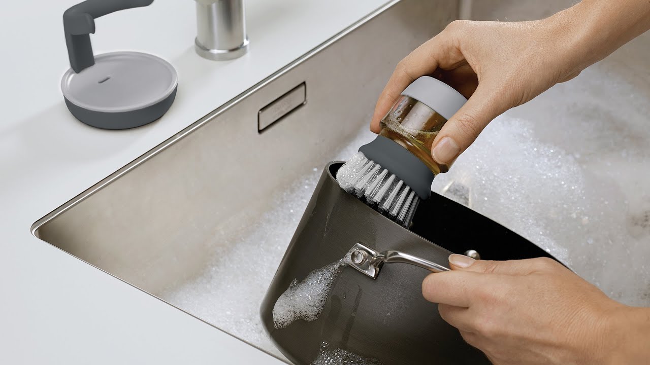 Lopeta astioiden pesu sienillä! Tutkimukset osoittavat, että niiden bakteeritiheys on verrattavissa ulosteisiin; lääkärit suosittelevat siirtymistä käyttämään tätä.