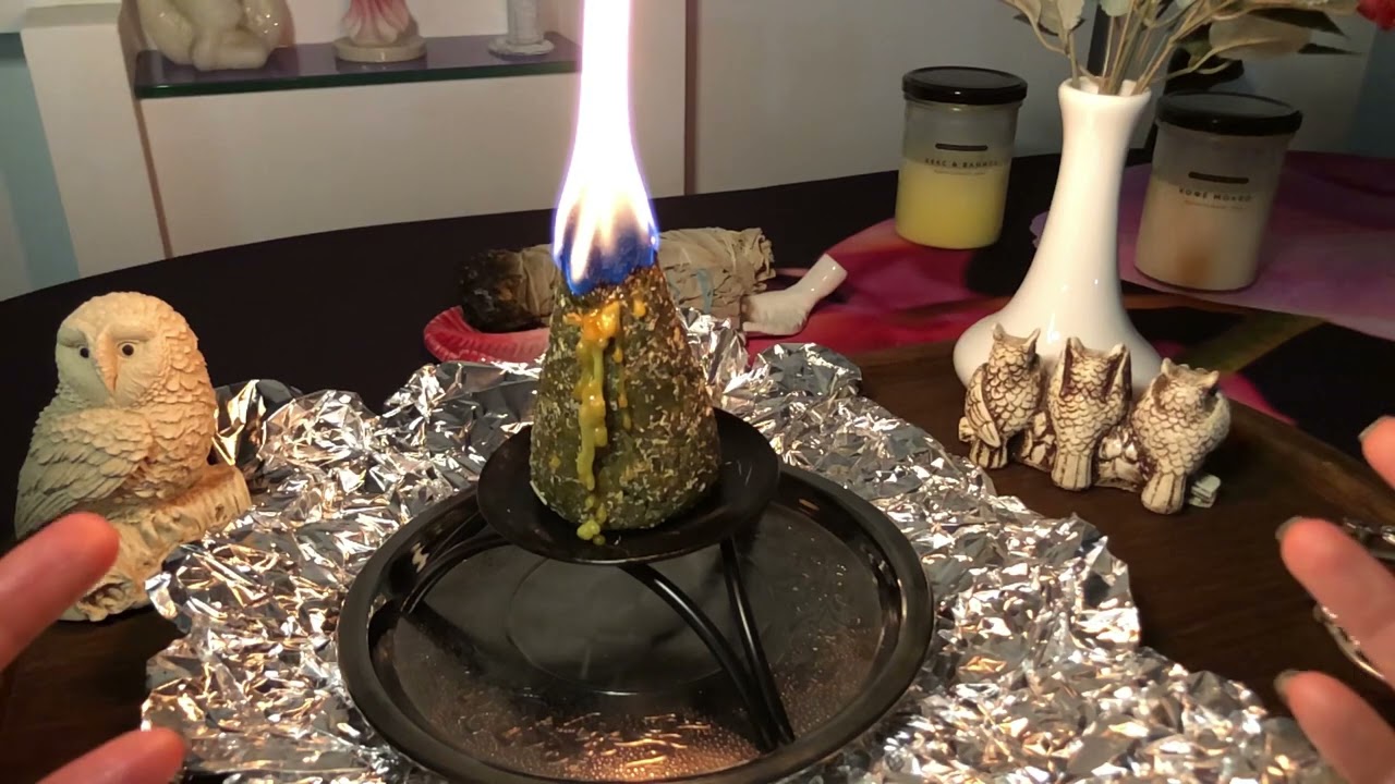 Oreganon sekoittaminen sulatetun kynttilävahan kanssa: miksi se on suositeltavaa ja miksi se on hyödyllistä.