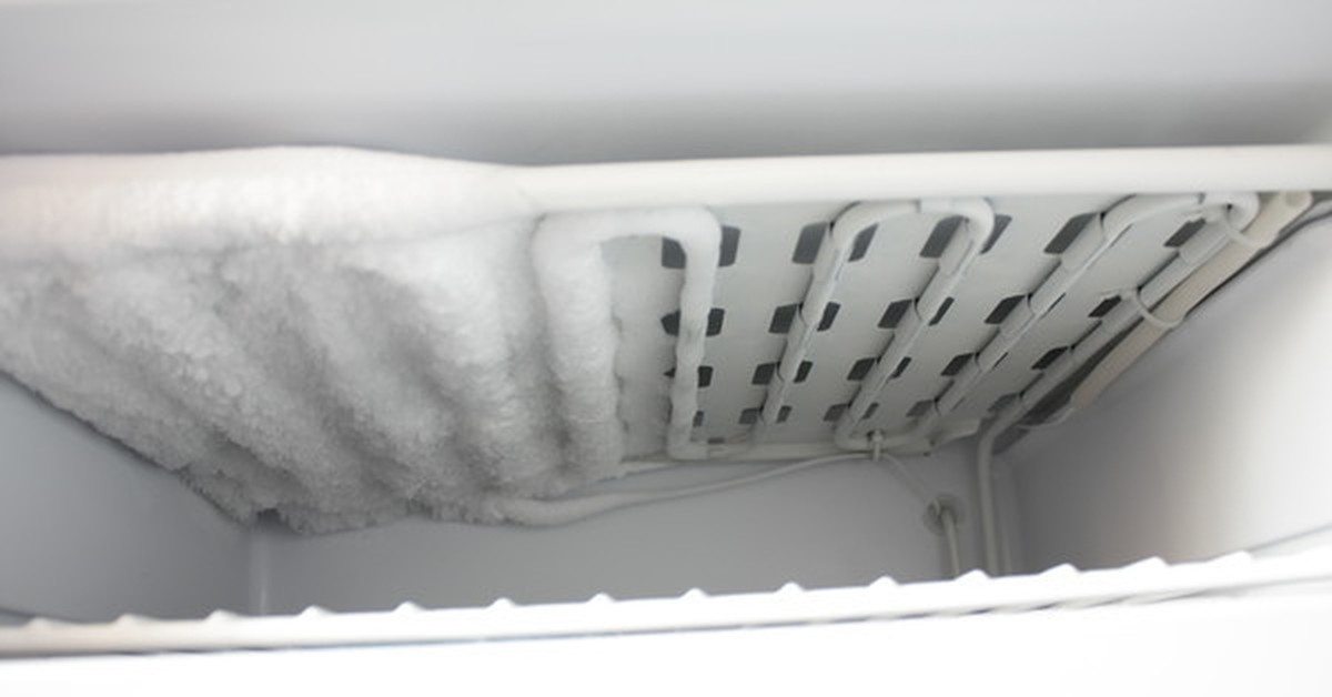 Kuinka käyttää alumiinifoliota jääkaapin jään poistamiseen: tässä on menetelmä