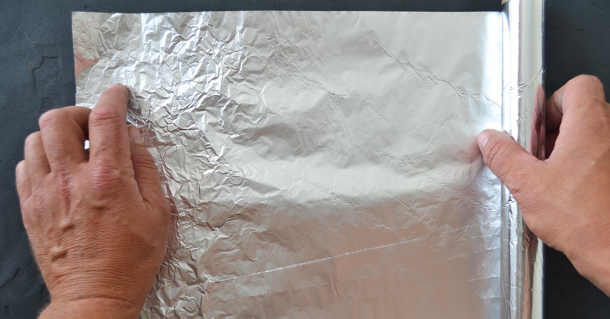 Kuinka käyttää alumiinifoliota jääkaapin jään poistamiseen: tässä on menetelmä