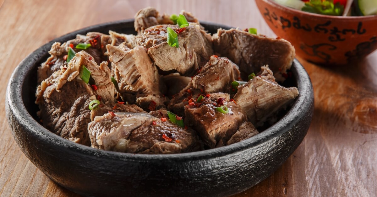 12 vinkkiä, joilla kovaksi jäänyt liha pehmenee, joita monet eivät ilmeisesti tunne. Vinkki nro 5 on tehokkain!