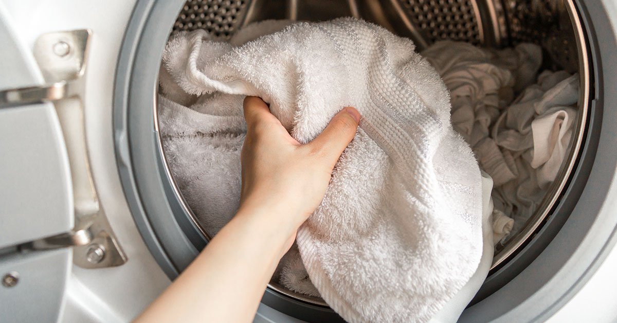 Vaatteiden pesu pesukoneessa on erittäin hyödyllinen toimenpide, mutta kemian insinööri suosittelee noudattamaan seuraavaa ohjetta: ”Ristisaastuminen on erittäin yleinen ilmiö”.